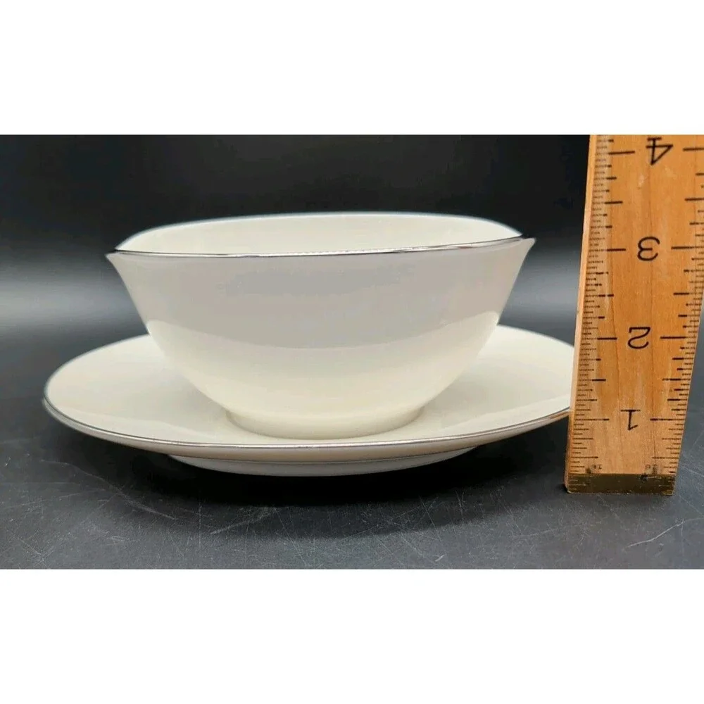 Noritake Bone China Fremont Gravy Boat Attached Underplate White Platinum Trim
